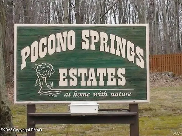 4005L Ridge Rd, Newfoundland, PA 18445