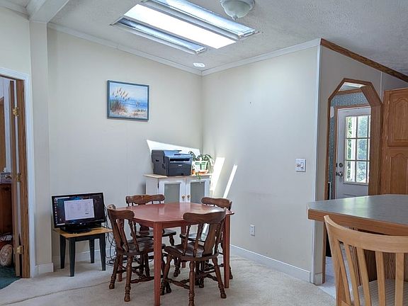 5th image of 63 Sycamore Boulevard