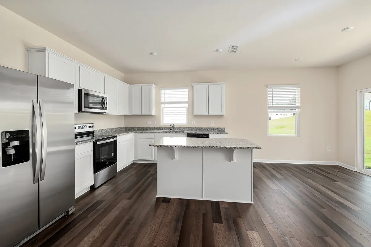 4 bed, 2.0 bath, 1800 sqft, $1,850 — Photo 4