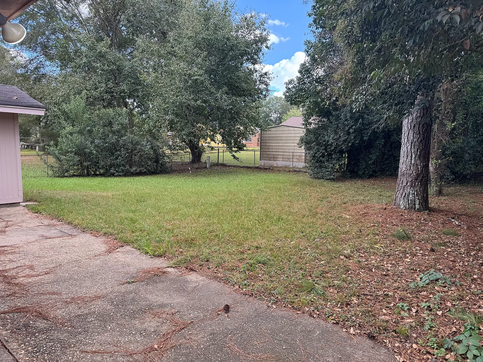 4 bed, 1215 sqft, $1,250 — Photo 2