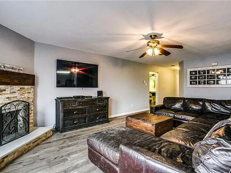 1517 Leeward Ln — Photo 12