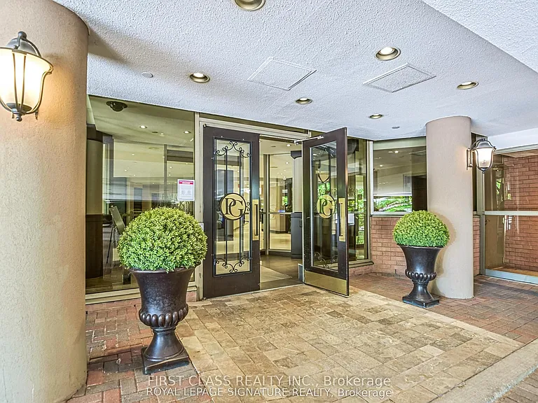 3181 Bayview Ave #902 — Photo 27