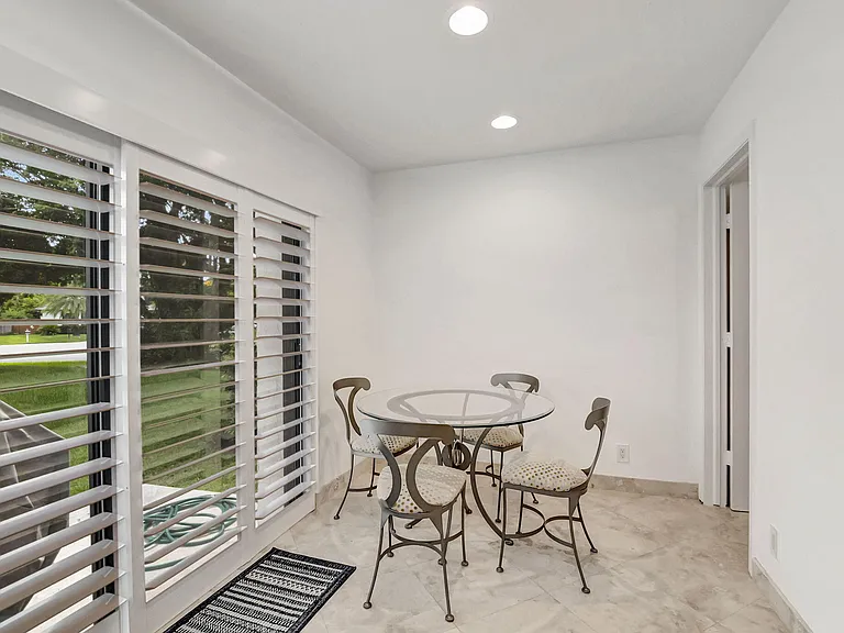804 Foxpointe Cir — Photo 21