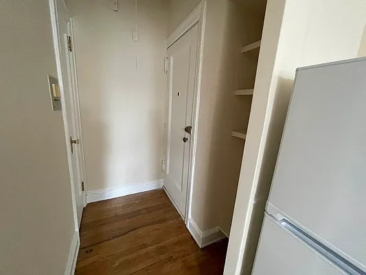 Rented by Metropolis International Realty Inc. | media 8