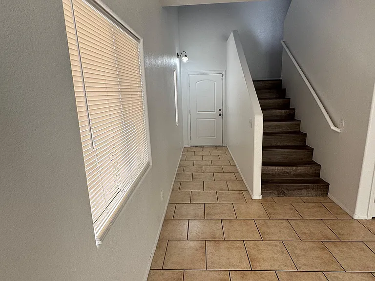 3835 Macedonia Ave — Photo 14