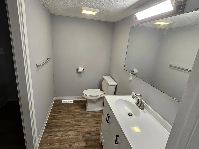 1102 E Colorado Ave — Photo 5