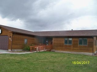 907 Spruce Dr, Cody, WY 82414
