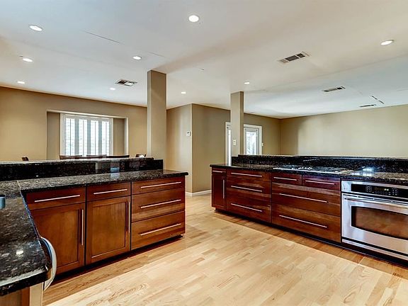 3rd image of 2311 Blue Willow Dr