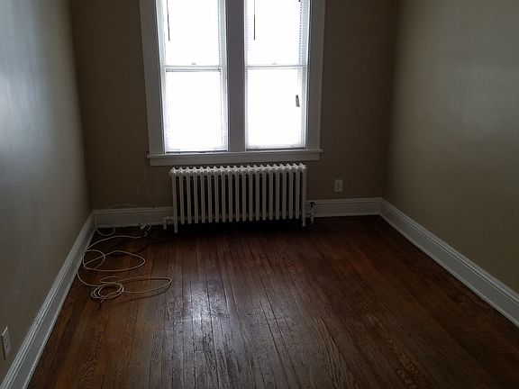 4th image of 119 Ryckman Ave APT 3