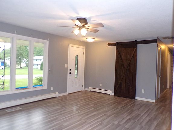 5th image of 410 Highland Ave