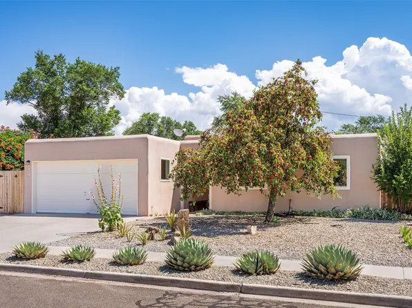1031 Calle Carmilita, Santa Fe, NM 87505