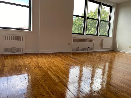 Sold by Diamond Real, Inc. | media 16