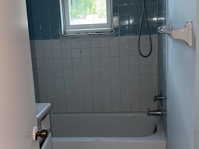 443 Cedarmont Dr — Photo 13