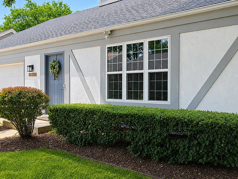 2860 Garden Dr — Photo 1