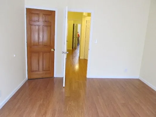 Rented by FlatFinders Realty | media 5