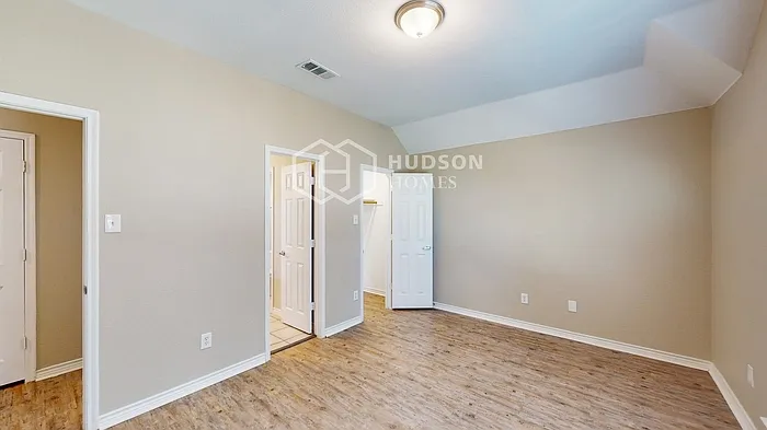 1468 Red Wolf Dr — Photo 31