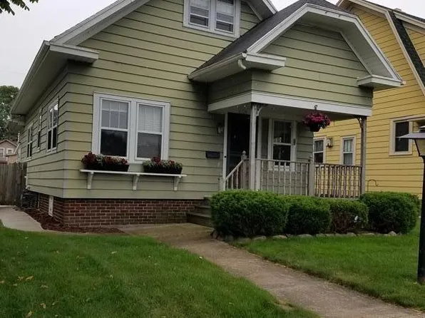 1127 Bell Ave, Sheboygan, WI 53083