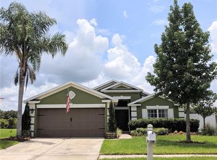 2104 Shelbourne Ct, Zephyrhills, FL 33543