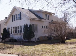 412 10th St SE, Rochester, MN 55904