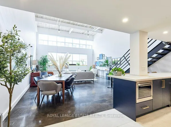 1173 Dundas St E #217, Toronto, ON M4M 3P1