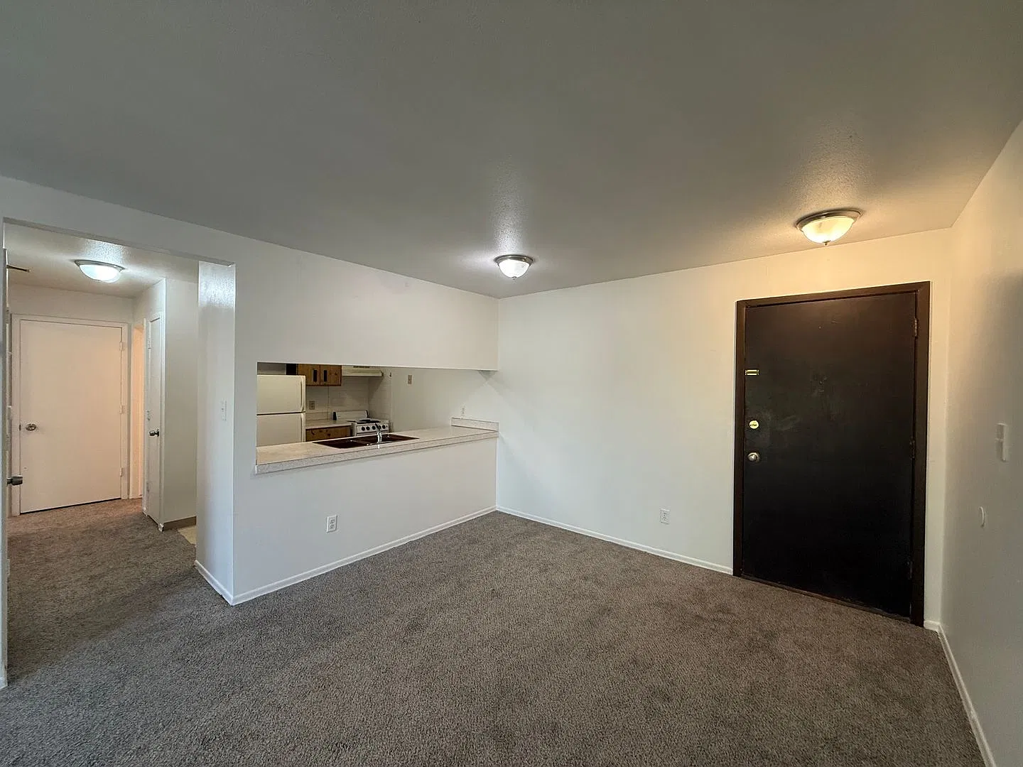 Flats on 56th — Photo 4