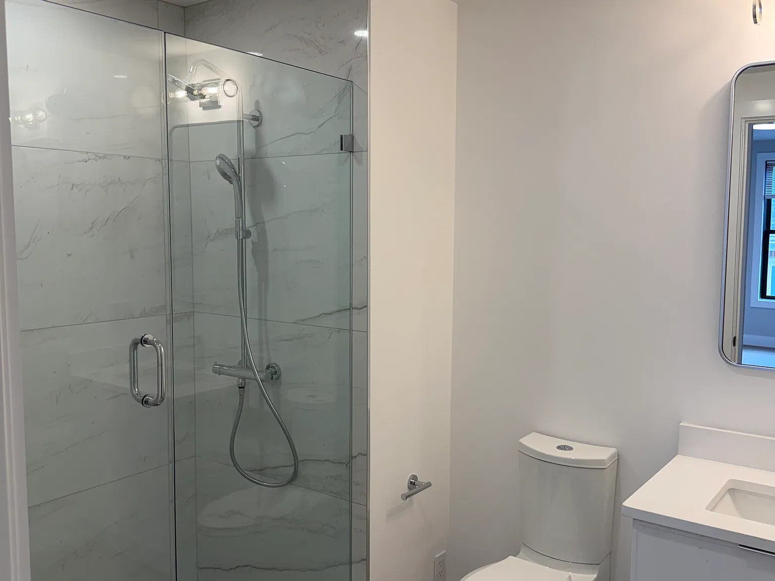 2 bed, 960 sqft, $4,150 — Photo 2