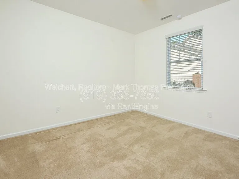 3 Moonbeam Ct — Photo 21