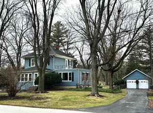 5N356 Powis Rd, Wayne, IL 60184