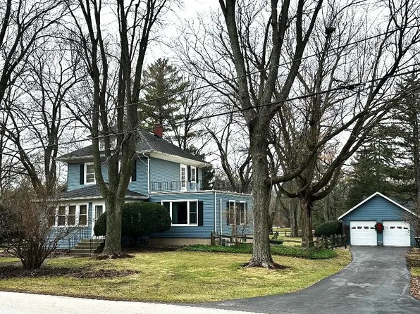 5N356 Powis Rd, Wayne, IL 60184