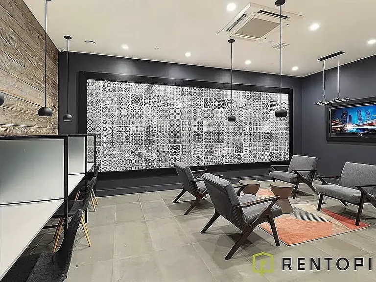 338 Evergreen Ave #325 — Photo 14
