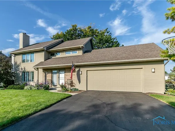 433 Patriot Dr, Waterville, OH 43566