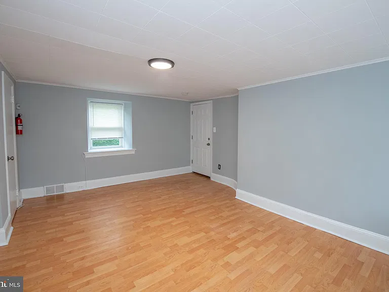 225 Old Soldiers Rd #B — Photo 25
