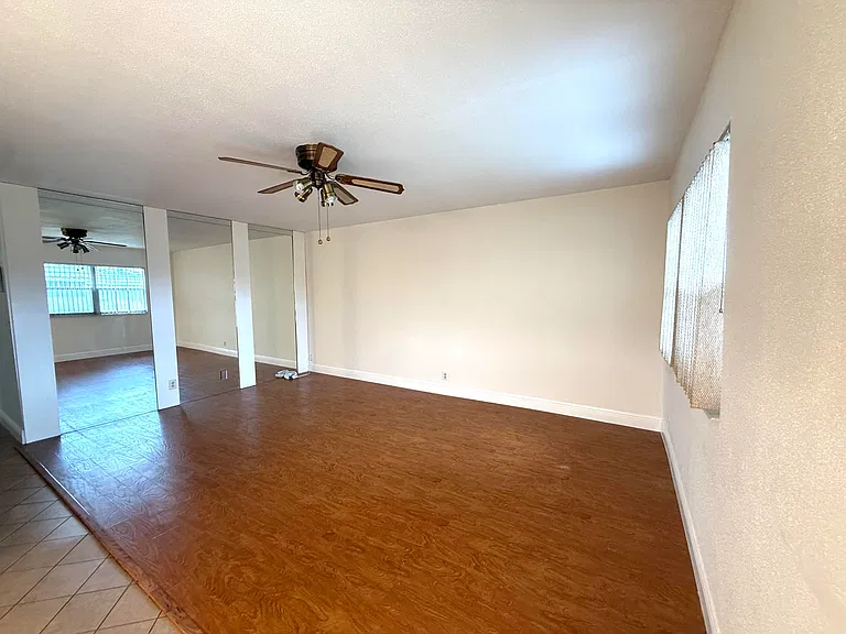 569 Monaco Park #L — Photo 4