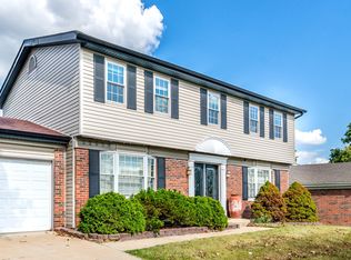 12823 Strathearn Dr, Saint Louis, MO 63146