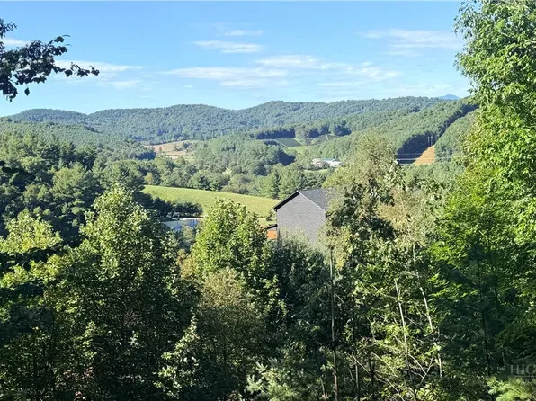 672 Cedar Trail, Fleetwood, NC 28626