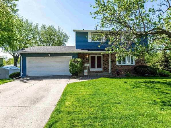 2817 E 32nd St, Davenport, IA 52807