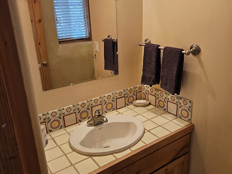 Oakley Ln — Photo 12