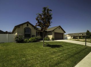 3611 S Greenbrier Rd, Nampa, ID 83686