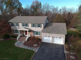 48 Thomas Dr, Manalapan, NJ
