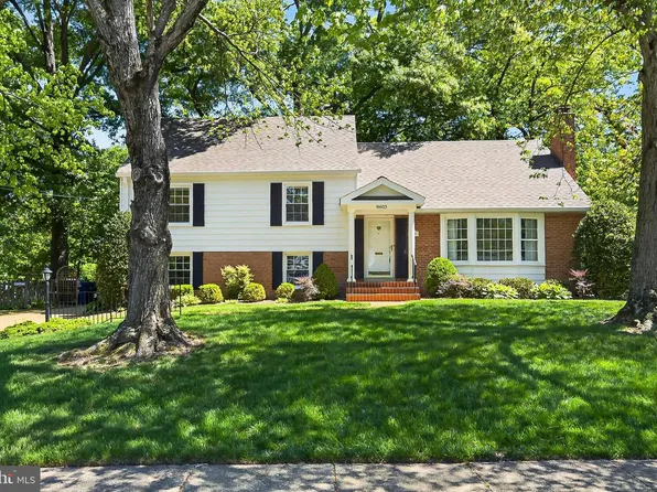 8603 Cushman Pl, Alexandria, VA 22308