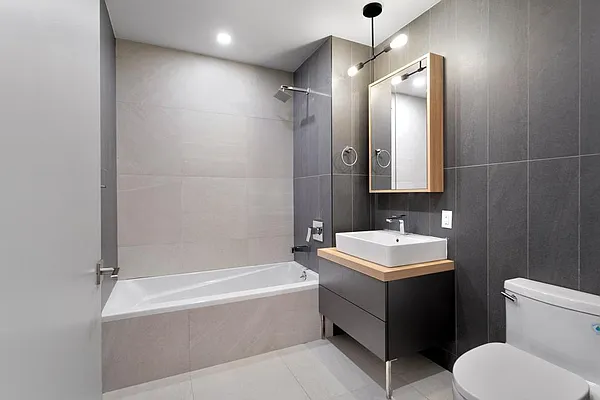 Rented by Safdie Realty Group | media 35