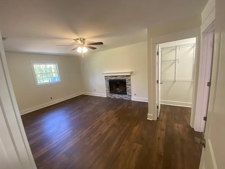 5463 Norden Dr S — Photo 6