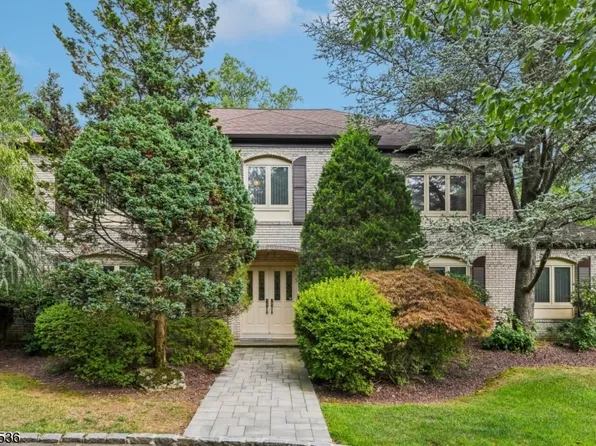 12 Sandalwood Dr, Livingston Twp., NJ 07039