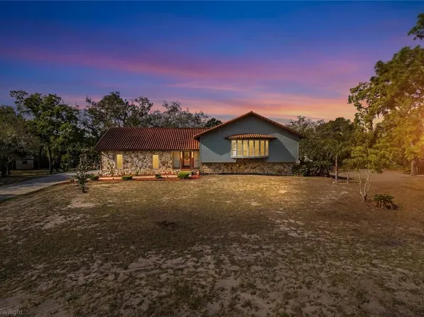 9947 Grove Dr, New Port Richey, FL 34654