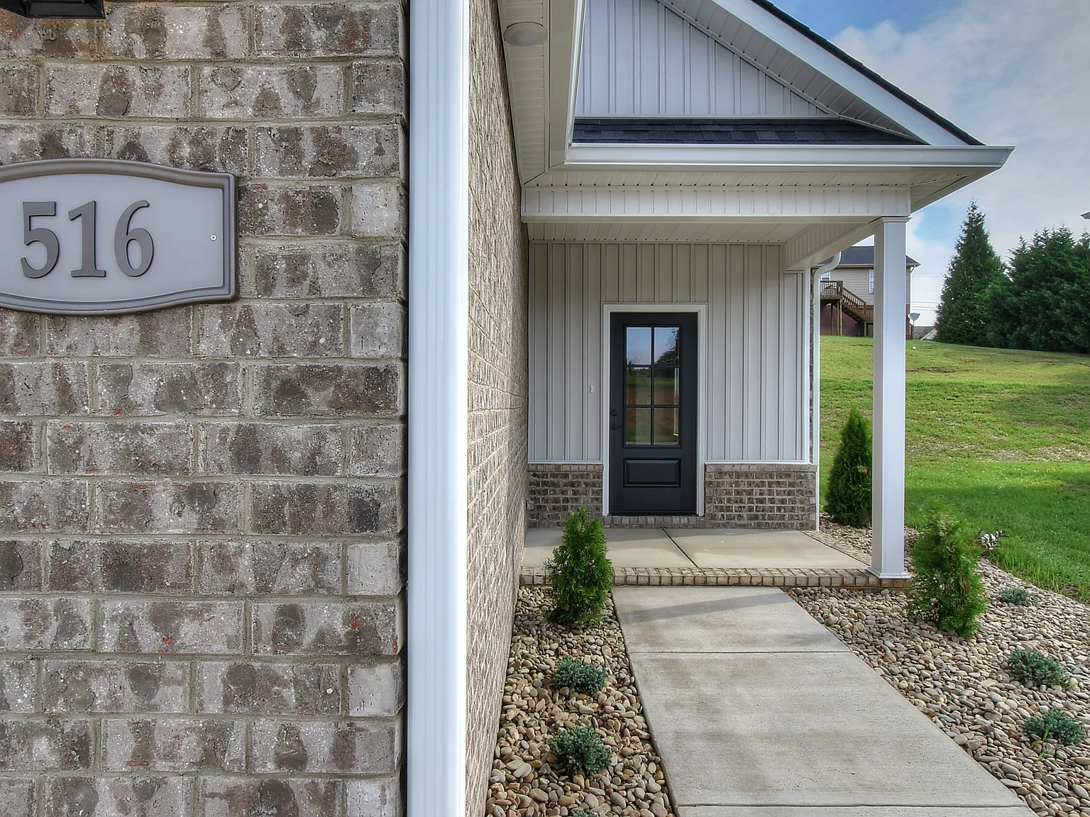 3 bed, 1282 sqft, $2,300 — Photo 3