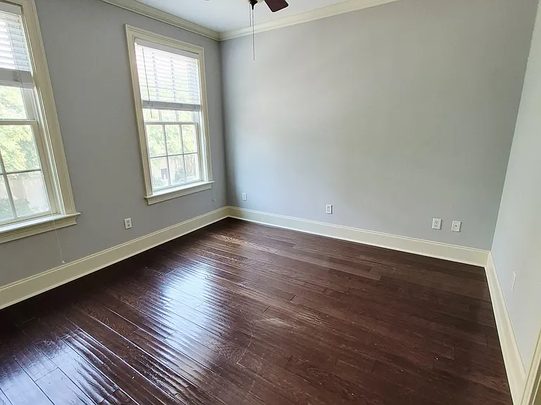 319 Berrien St — Photo 16