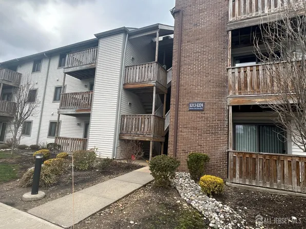 5317 Ravens Crest Dr, Plainsboro, NJ 08536