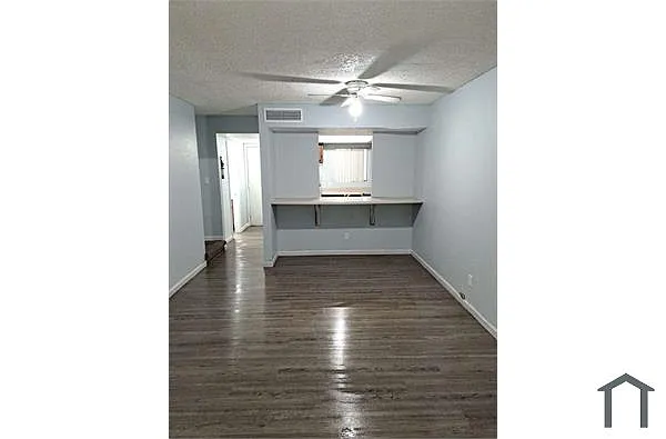 Building Photo - 2846 E Tierra Buena Ln #101