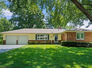 9401 Riggs St, Overland Park, KS 66212