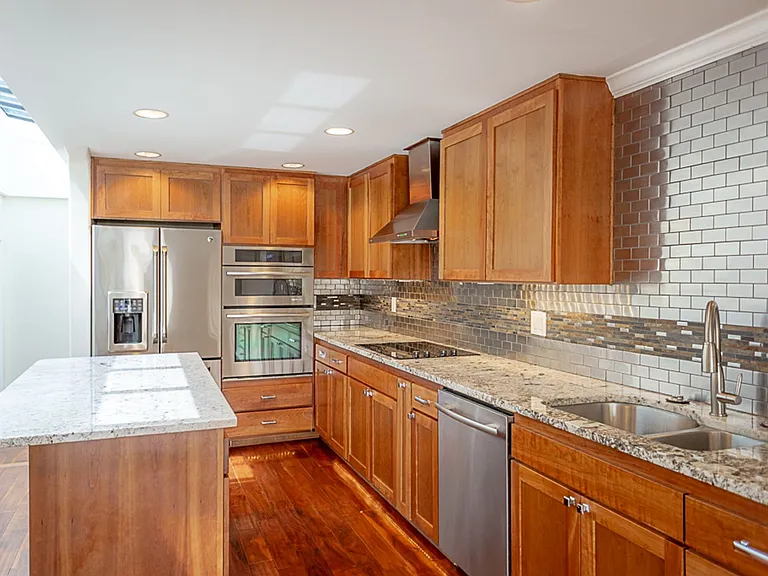 2111 Westlake Ave N #401 — Photo 6
